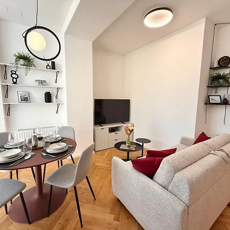 Novy Stylovy Signum V Centre Bratislavy Apartment *